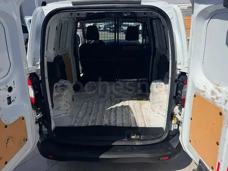 Usado Ford Transit Connect Ambiente 75 CV (55 kW) 2015 Blanco Monovolumen