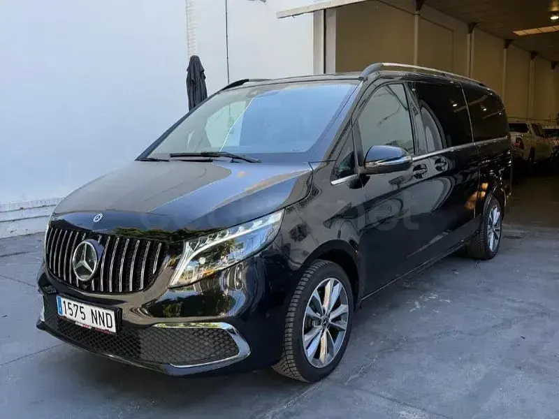 Usado Mercedes V220 Avantgarde 163 CV (119 kW) 2023 Negro Monovolumen