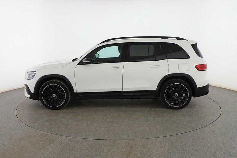 Blanco Usado 2022 Mercedes GLB200 AMG line SUV | 41.299 € (Un poco caro) - Imagen 1/2