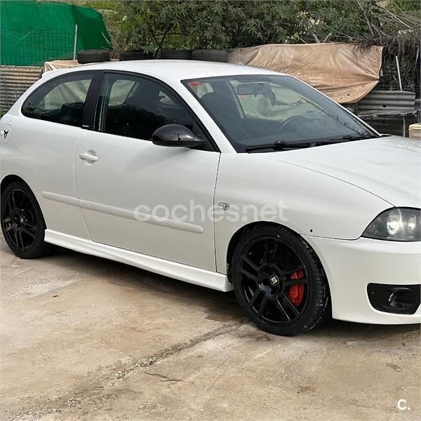 Usado Seat Ibiza CUPRA 180 CV (132 kW) 2007 Blanco Utilitario