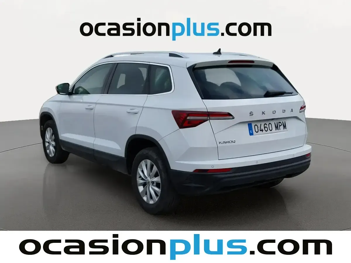 Usado Skoda Karoq Selection 115 CV (84 kW) 2024 Blanco SUV