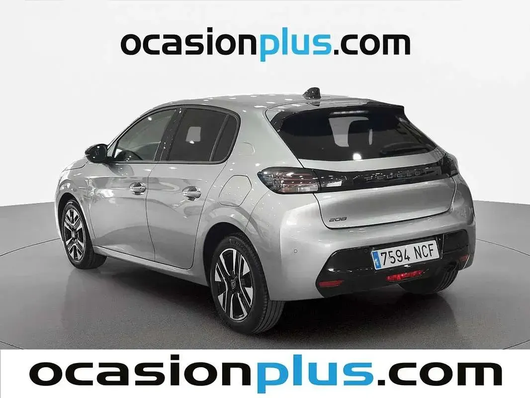 Usado Peugeot 208 Allure 102 CV (75 kW) 2025 Gris Utilitario