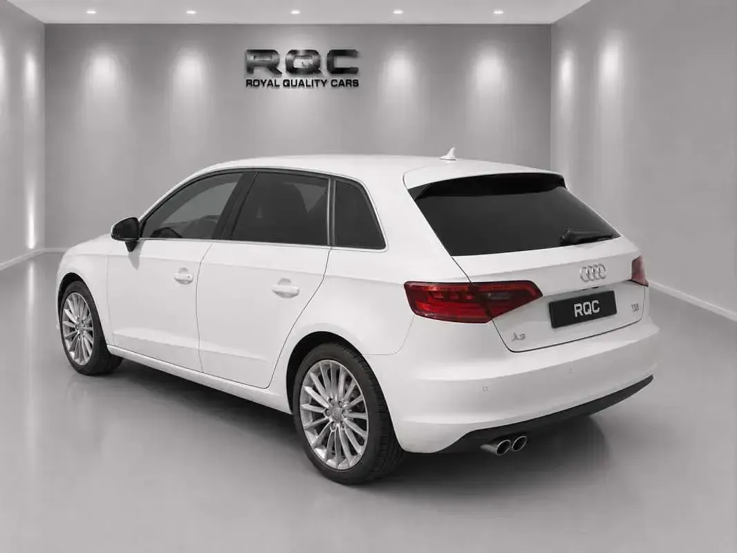 Usado Audi A3 Sportback 150 CV (110 kW) 2016 Blanco Utilitario