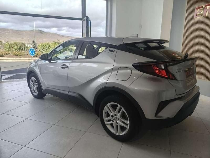 Usado Toyota C-HR Active 140 CV (102 kW) 2022 Gris SUV