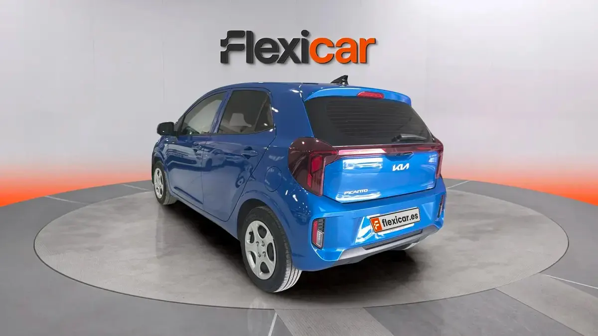 Usado Kia Picanto 63 CV (46 kW) 2024 Azul Utilitario