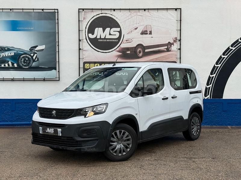 Usado Peugeot Rifter Active 100 CV (73 kW) 2022 Blanco Monovolumen