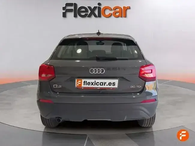 Usado Audi Q2 Advanced Plus 116 CV (85 kW) 2019 Gris SUV