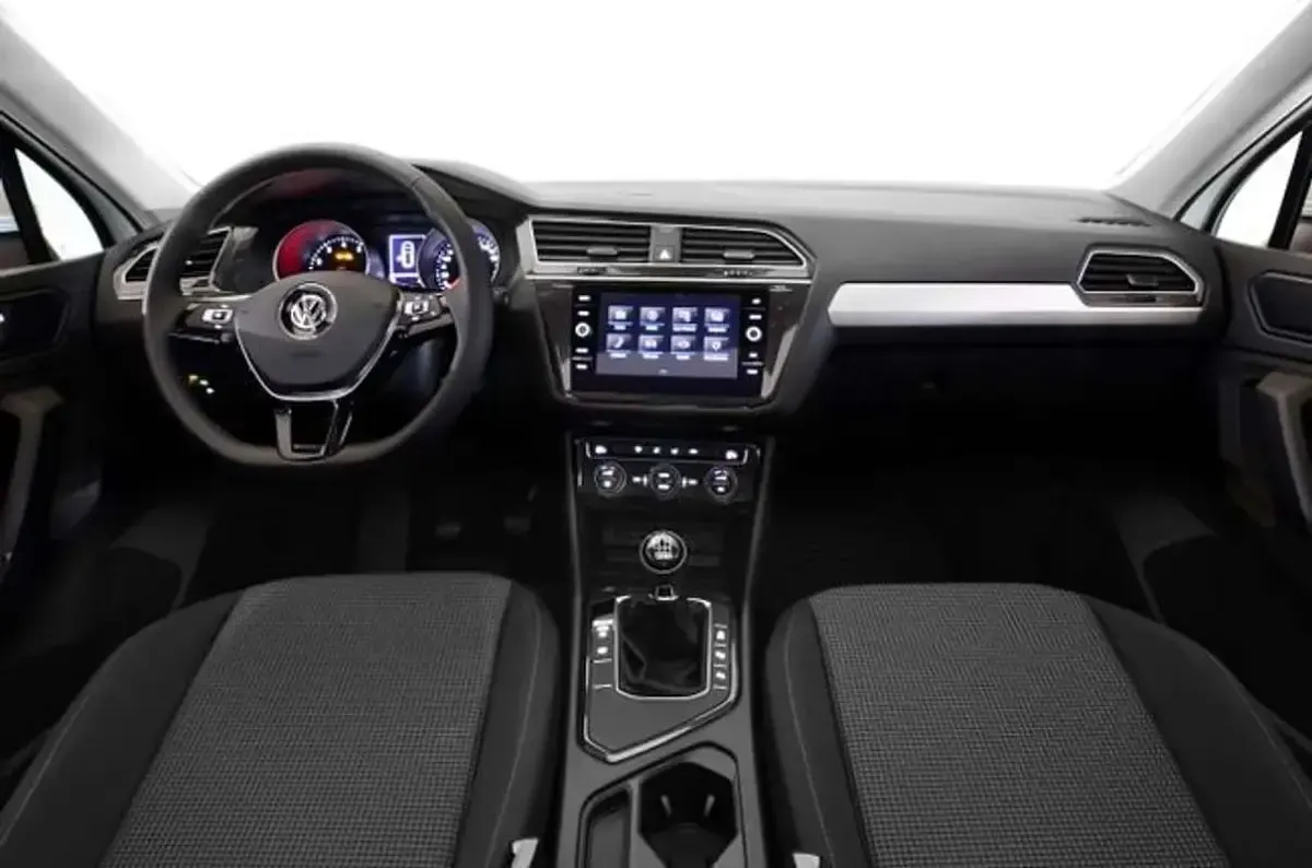 Usado VW Tiguan Edition 131 CV (96 kW) 2023 Blanco SUV