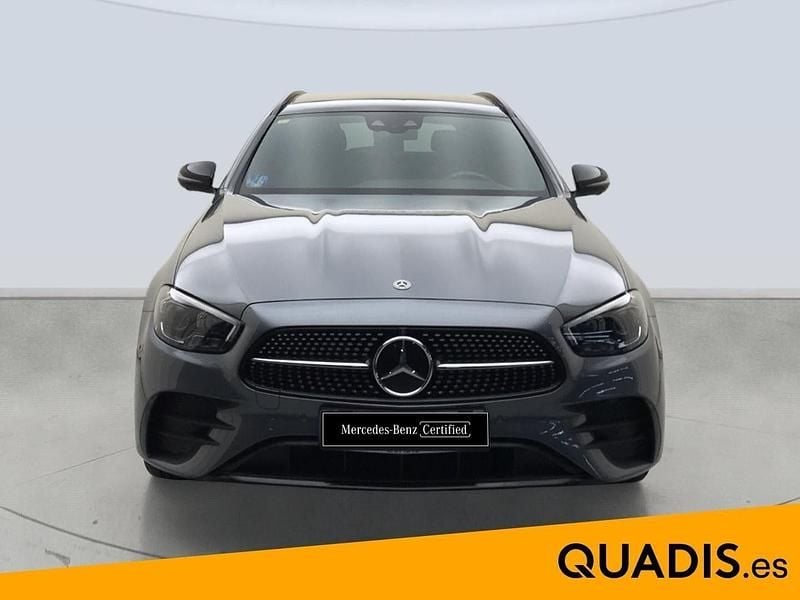 Usado Mercedes E300 306 CV (225 kW) 2020 Gris selenita Familiar