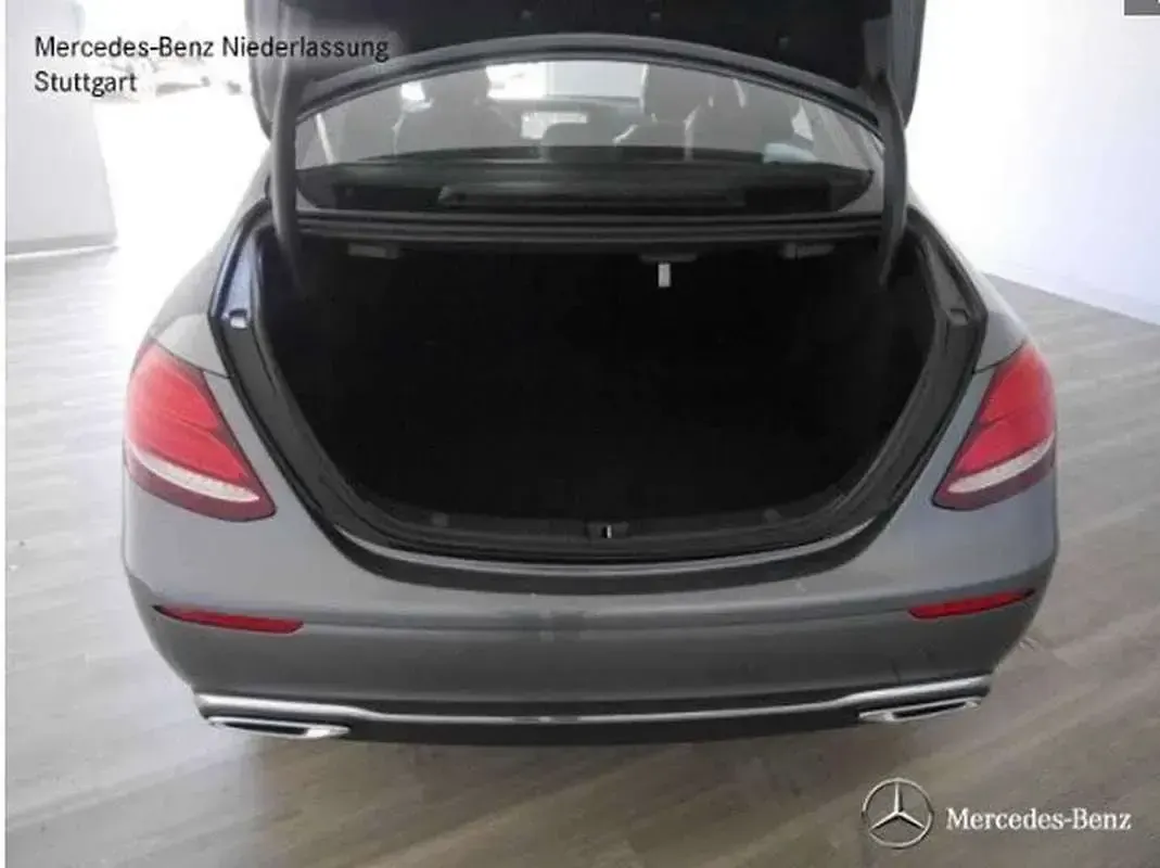 Usado Mercedes E320 Avantgarde 197 CV (144 kW) 2017 Gris Berlina