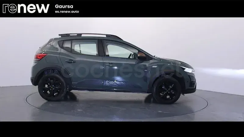 Usado Dacia Sandero Extreme 101 CV (74 kW) 2025 Verde Berlina