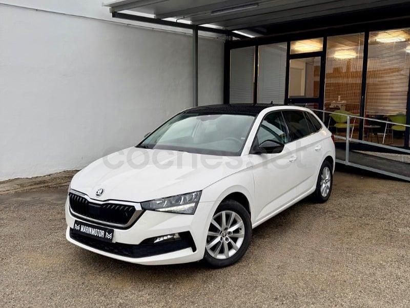 Usado Skoda Scala Active 110 CV (80 kW) 2022 Blanco Utilitario