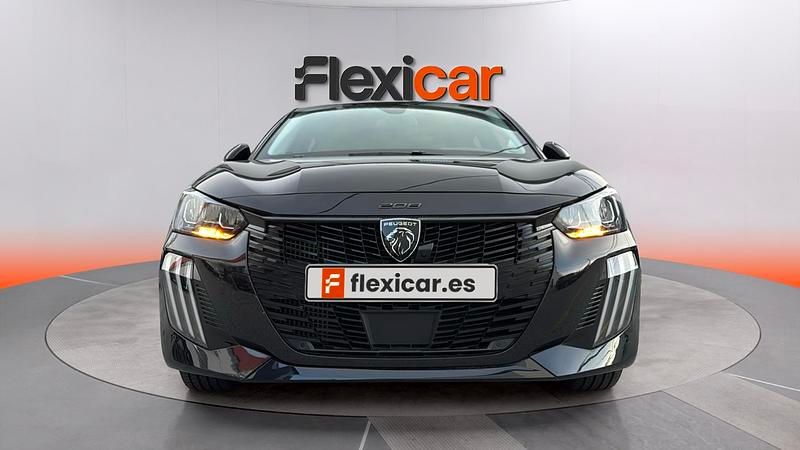 Usado Peugeot 208 Allure 102 CV (75 kW) 2024 Negro Utilitario