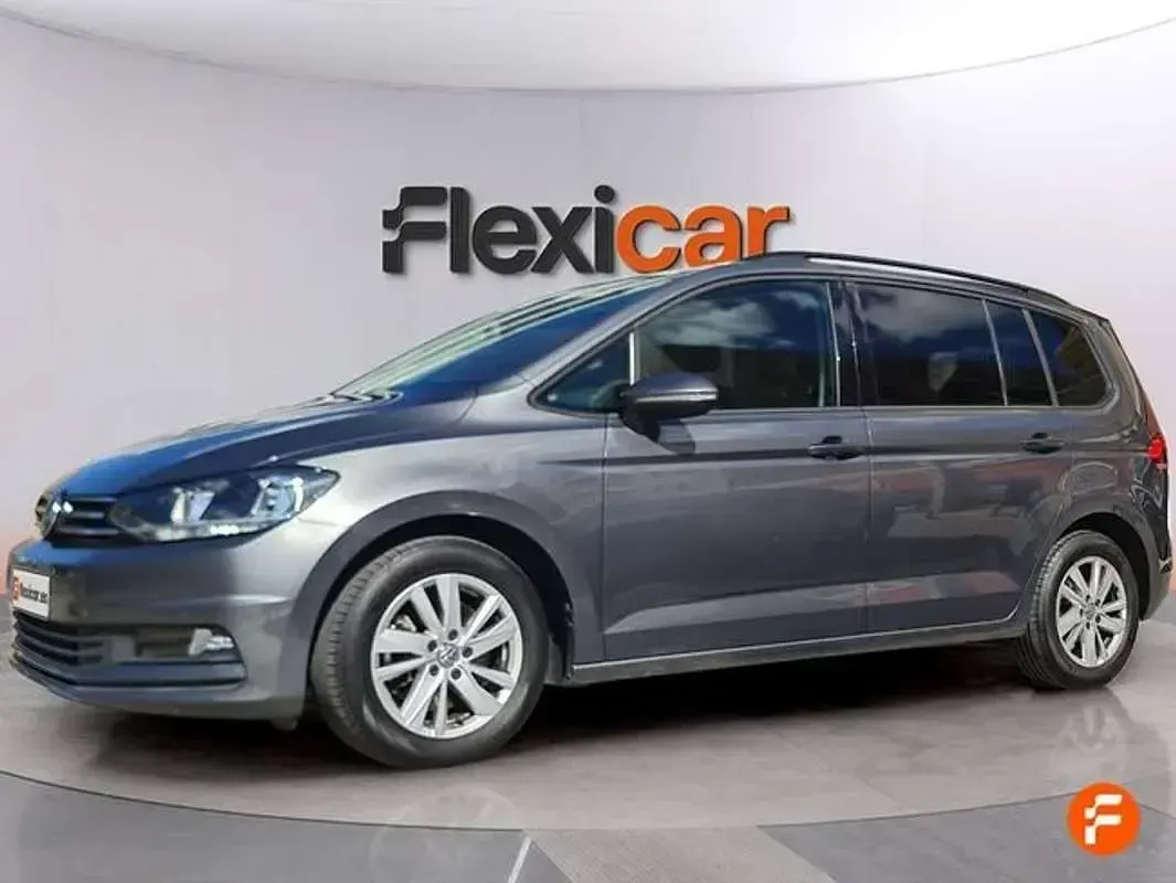 Używany VW Touran Advance 150 KM (110 kW) 2020 Szary Minivan