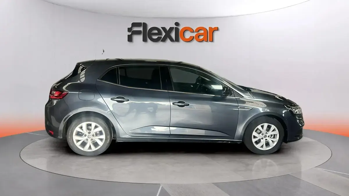 Usado Renault Mégane LIMITED 140 CV (102 kW) 2020 Gris Utilitario