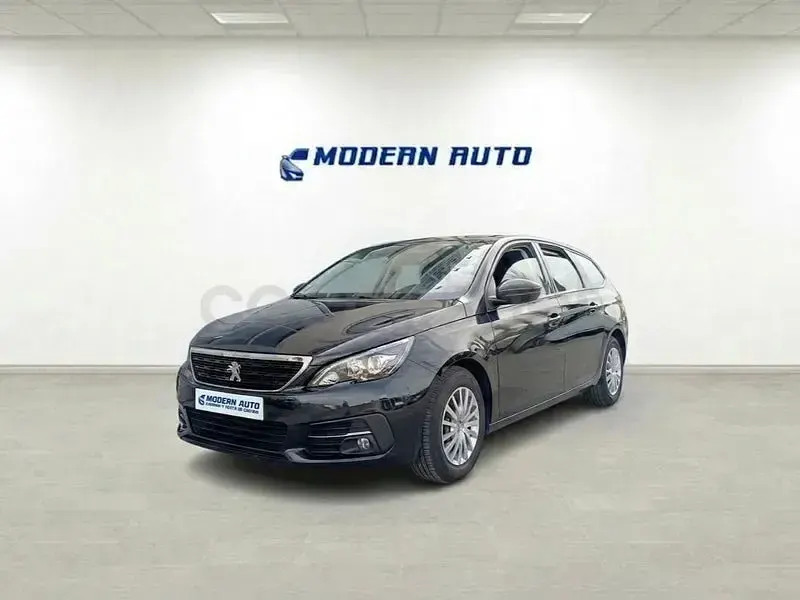 Używany Peugeot 308 SW Style 100 KM (73 kW) 2018 Czarny Kombi