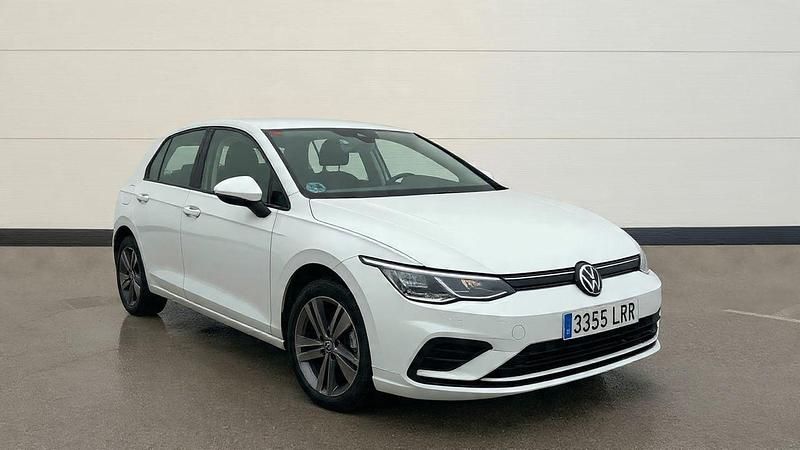 Usado VW Golf VIII 110 CV (80 kW) 2021 Blanco Berlina