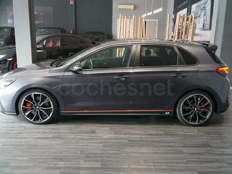 Usado Hyundai i30 N Performance 275 CV (202 kW) 2018 Gris / plata Berlina