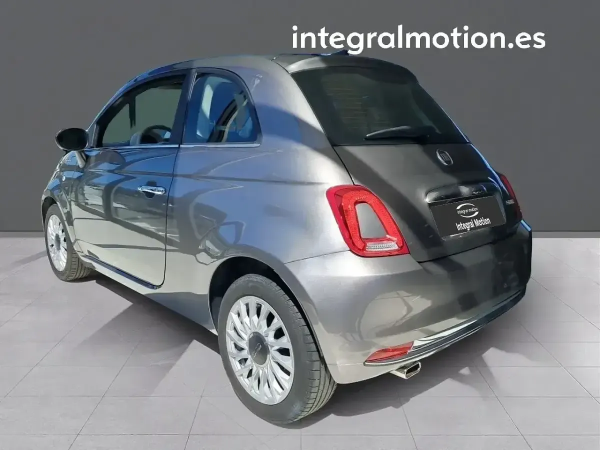 Usado Fiat 500 Dolcevita 69 CV (50 kW) 2022 Gris Utilitario