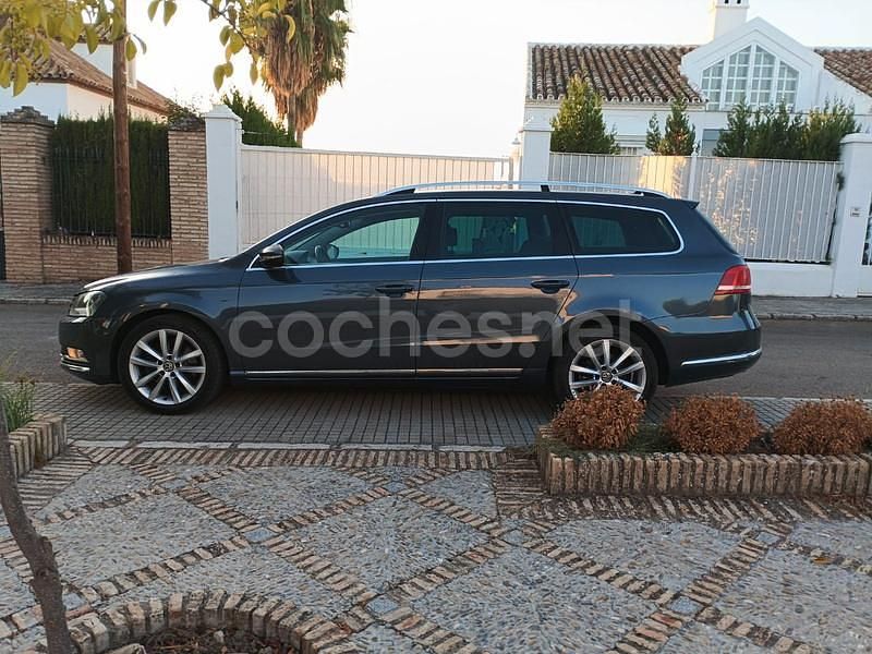 Usado VW Passat Highline 170 CV (125 kW) 2011 Gris / plata Familiar