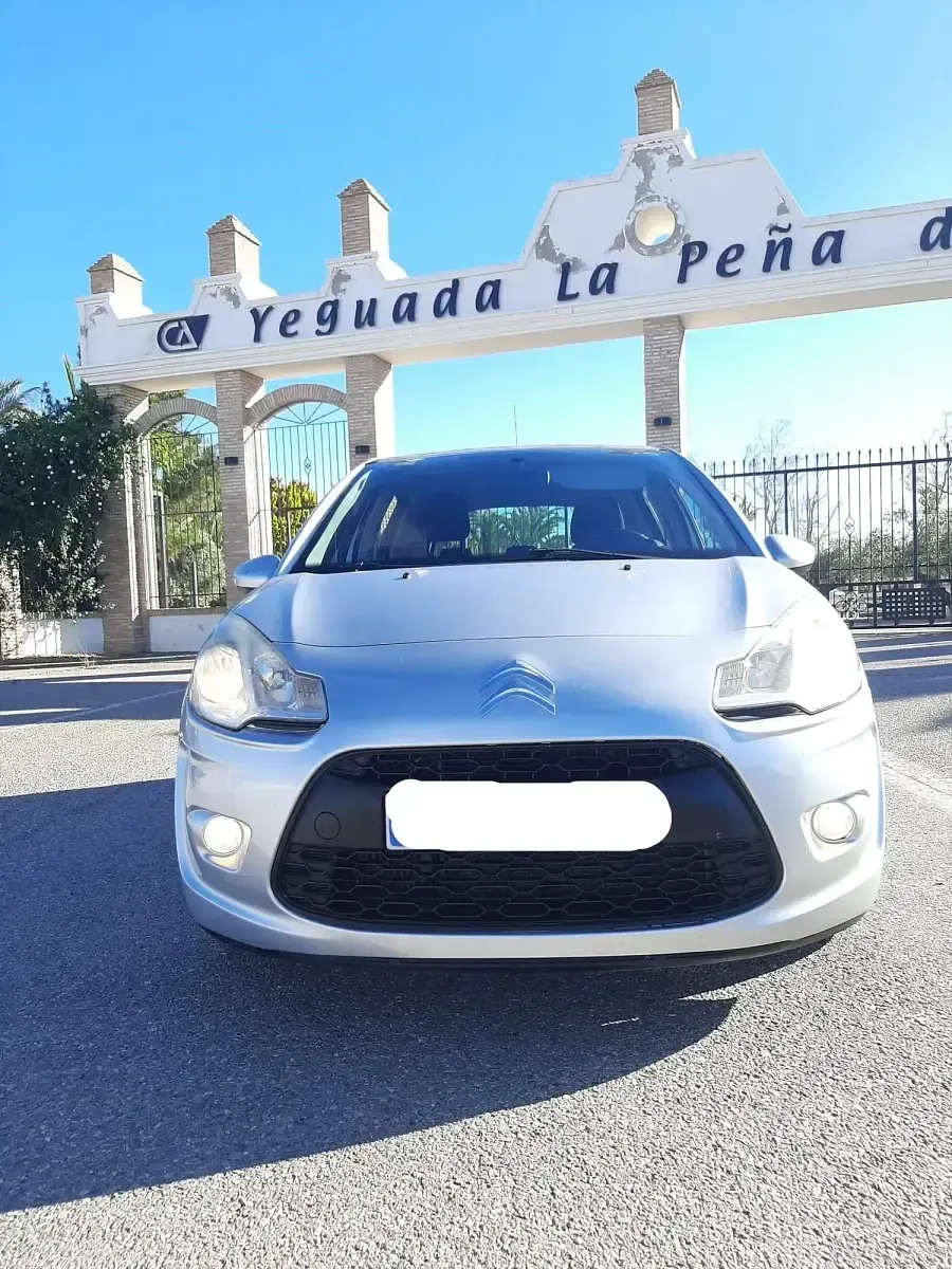 Usado Citroën C3 Exclusive 90 CV (66 kW) 2010 Gris