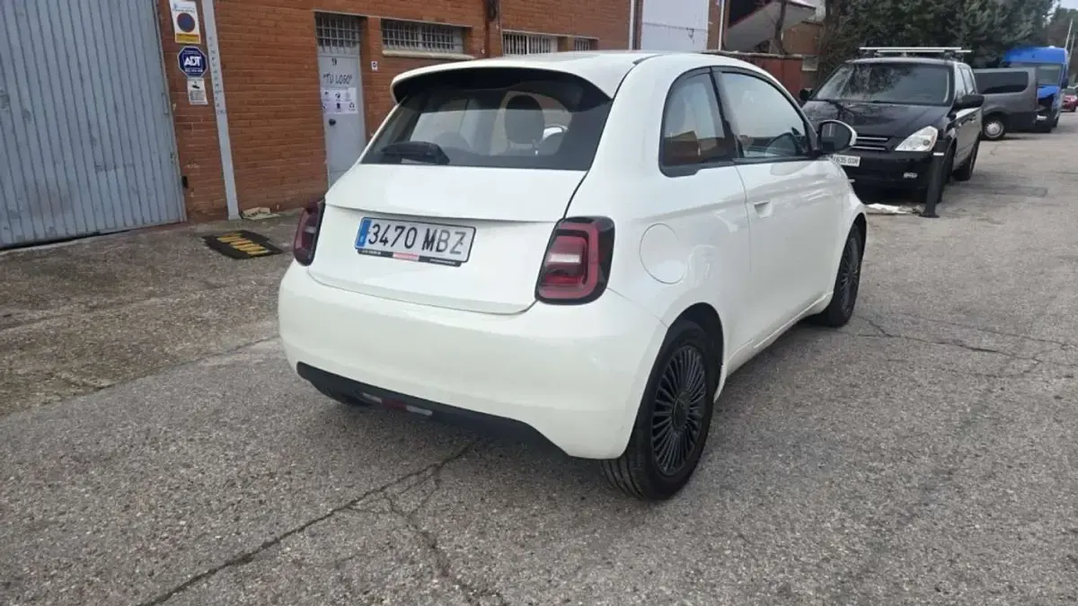 Usado Fiat 500e Icon 86 kW (118 CV) 2022 Blanco Utilitario