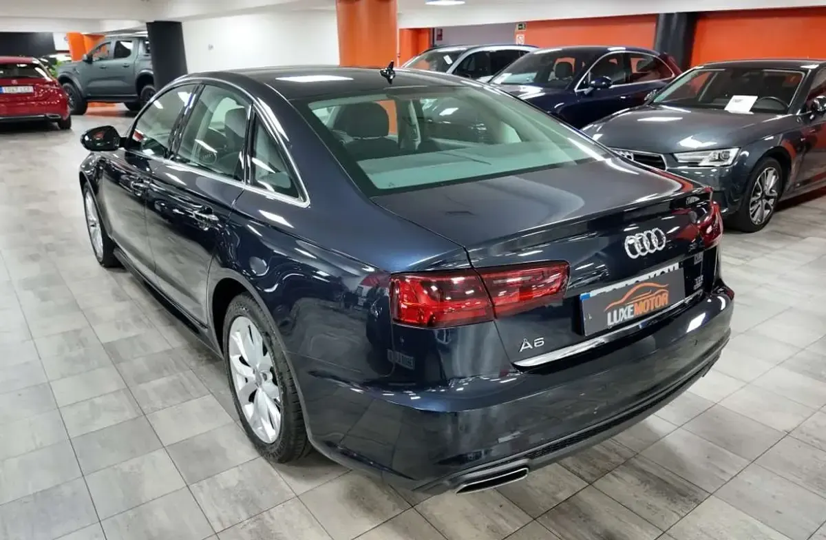 Usado Audi A6 S-Line 190 CV (139 kW) 2017 Azul Berlina