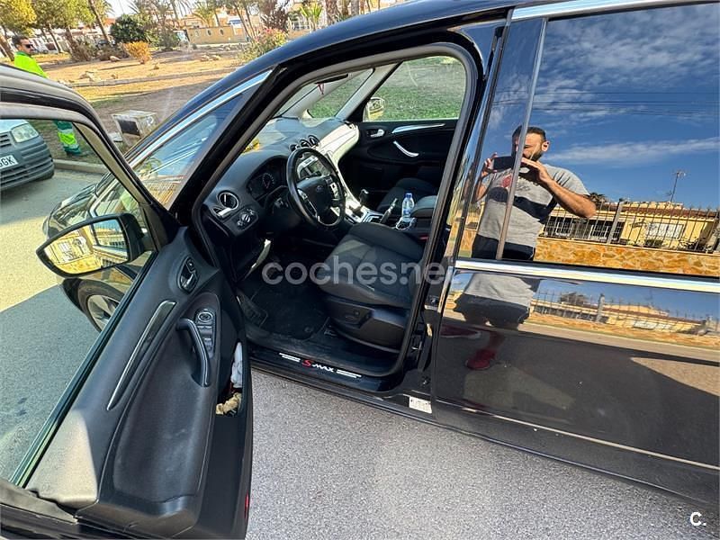 Usado Ford S-MAX Titanium 163 CV (119 kW) 2011 Negro Monovolumen