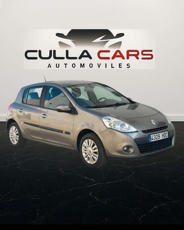 Marrón Usado 2011 Renault Clio II Expression Utilitario | 6799 € (Un poco caro) - Imagen 1/4