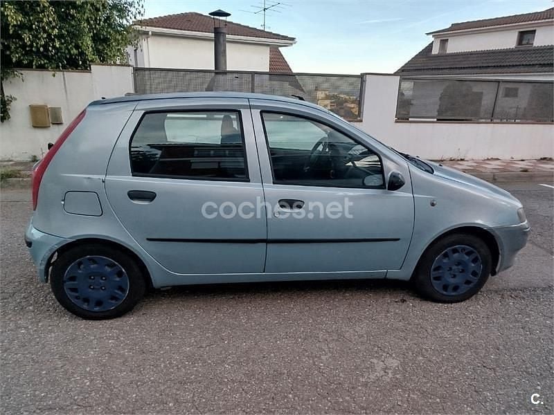Azul Usado 2003 Fiat Punto Berlina | 1000 € (Buen precio) - Imagen 1/4