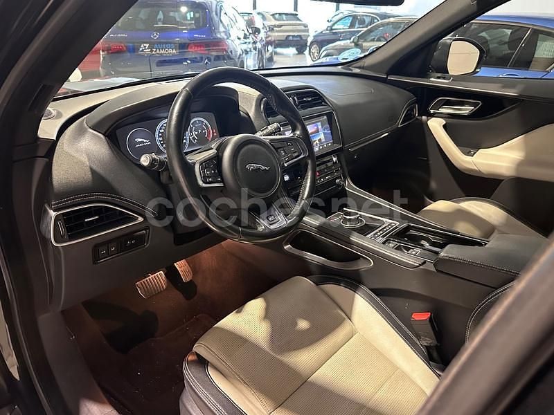 Usado Jaguar F-Pace R-Sport 300 CV (220 kW) 2018 Negro SUV