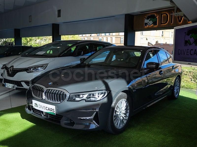 Usado BMW 330 Comfort Edition 258 CV (189 kW) 2019 Gris / plata Berlina