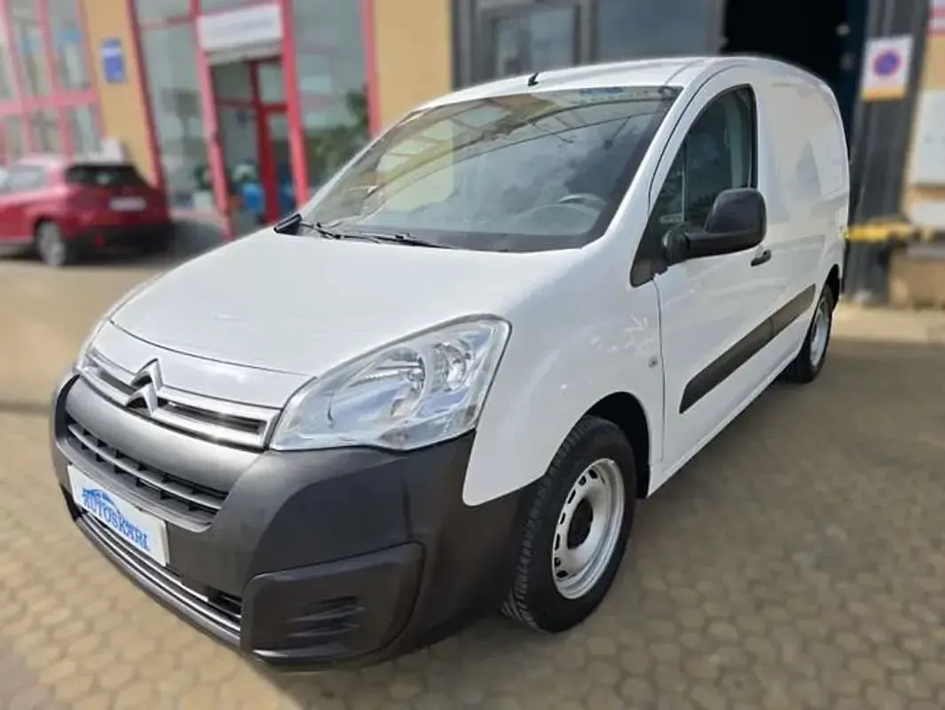 Usado Citroën Berlingo Feel 102 CV (75 kW) 2018 Blanco Monovolumen