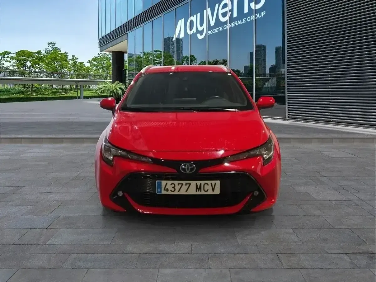 Usado Toyota Corolla Active 122 CV (89 kW) 2022 Rojo Familiar