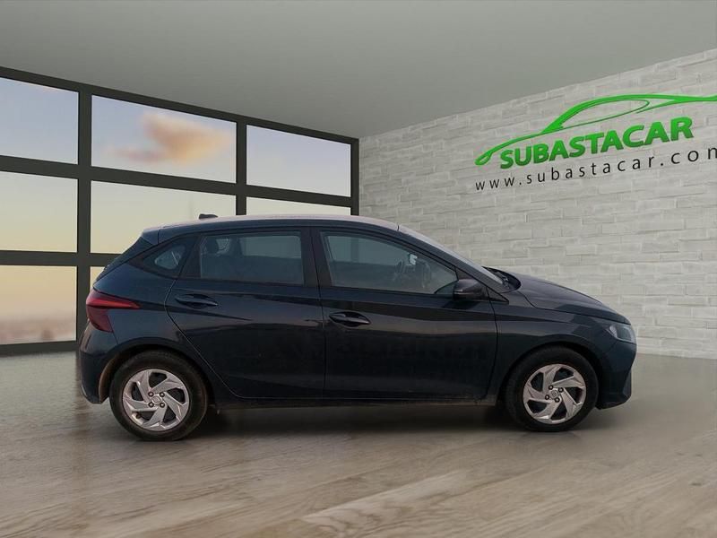 Usado Hyundai i20 84 CV (61 kW) 2023 Negro metalizado