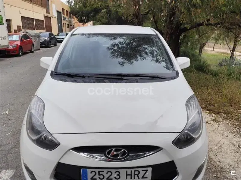 Usado Hyundai ix20 115 CV (84 kW) 2013 Blanco Utilitario