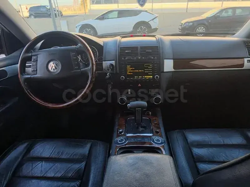 Usado VW Touareg 225 CV (165 kW) 2005 Negro SUV