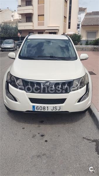 Blanco Usado 2016 Mahindra XUV500 SUV | 10.500 € - Imagen 1/4