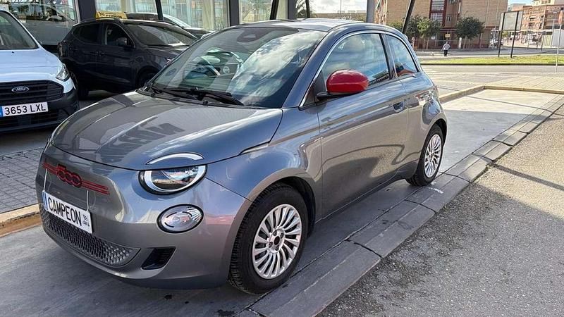 Usado Fiat 500e Red 86 kW (117 CV) 2023 Gris Utilitario