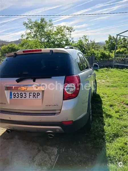 Usado Chevrolet Captiva 230 CV (169 kW) 2007 Gris / plata SUV