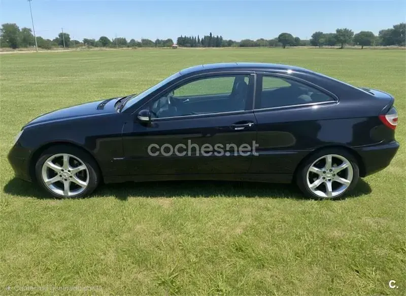 Usado Mercedes C220 Sport Edition 150 CV (110 kW) 2007 Negro Berlina