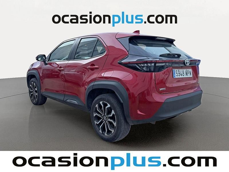 Usado Toyota Yaris Cross Active 116 CV (85 kW) 2024 Rojo SUV