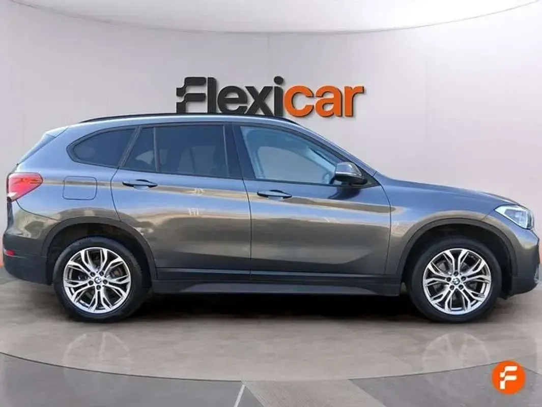 Usado BMW X1 140 CV (102 kW) 2021 Gris SUV