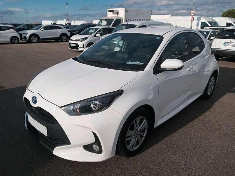 Blanco Usado 2022 Toyota Yaris Hybrid Business Edition Utilitario | 15.933 € (Precio justo) - Imagen 1/4