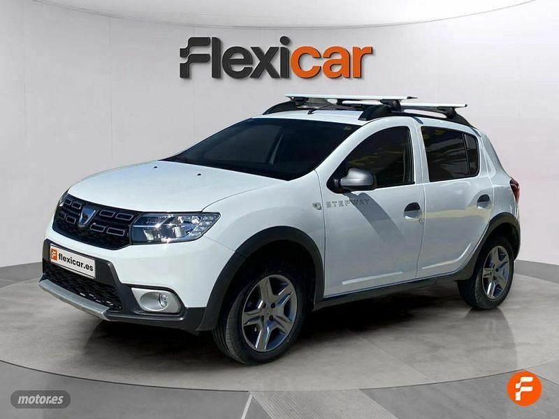 Usado Dacia Sandero Comfort 90 CV (66 kW) 2019 Blanco Berlina