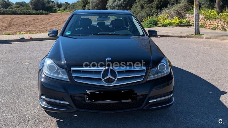 Usado Mercedes C220 Avantgarde 170 CV (125 kW) 2012 Negro Berlina