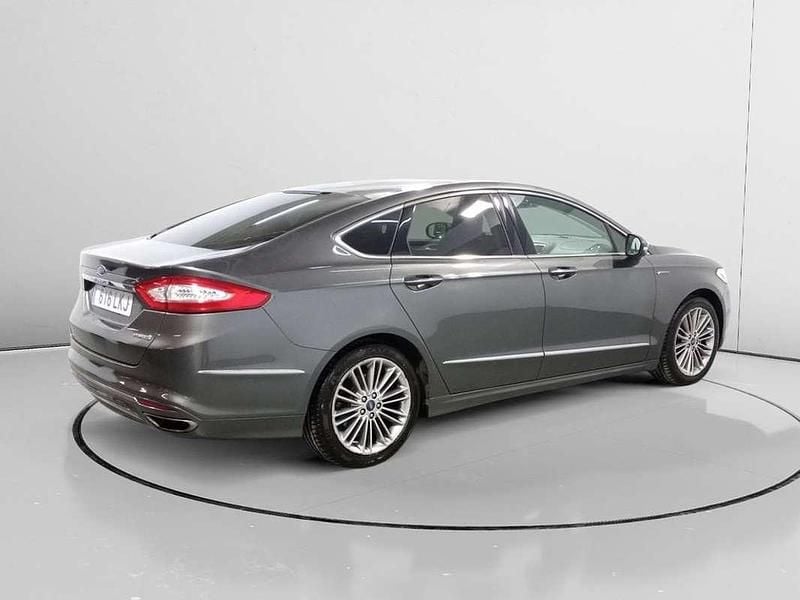Usado Ford Mondeo Vignale 188 CV (138 kW) 2018 Gris Utilitario