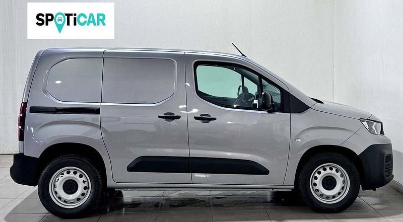 Usado Peugeot Partner S 130 CV (95 kW) 2024 Gris Monovolumen