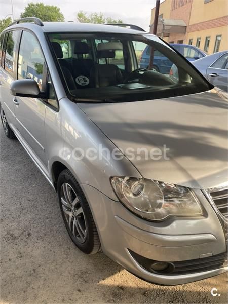 Gris / plata Usado 2007 VW Touran Edition Monovolumen | 5200 € (Precio justo) - Imagen 1/2