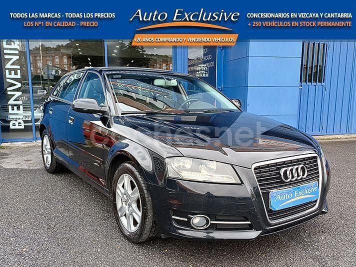 Usado Audi A3 Attraction 105 CV (77 kW) 2013 Negro Berlina
